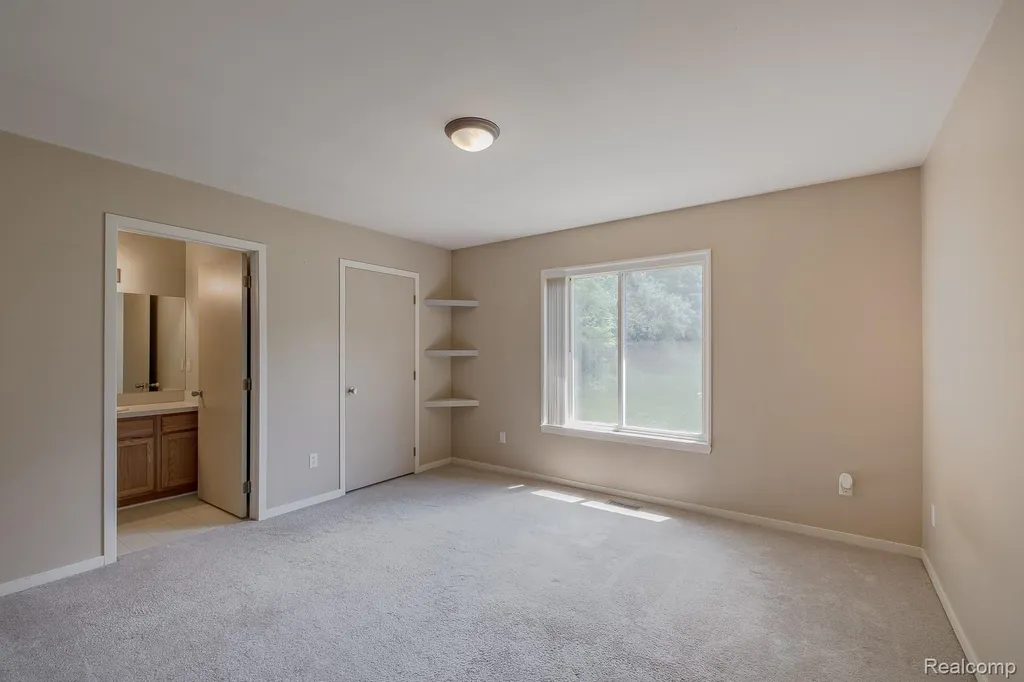 312 Reid Road Highland Charter Township MI 48357