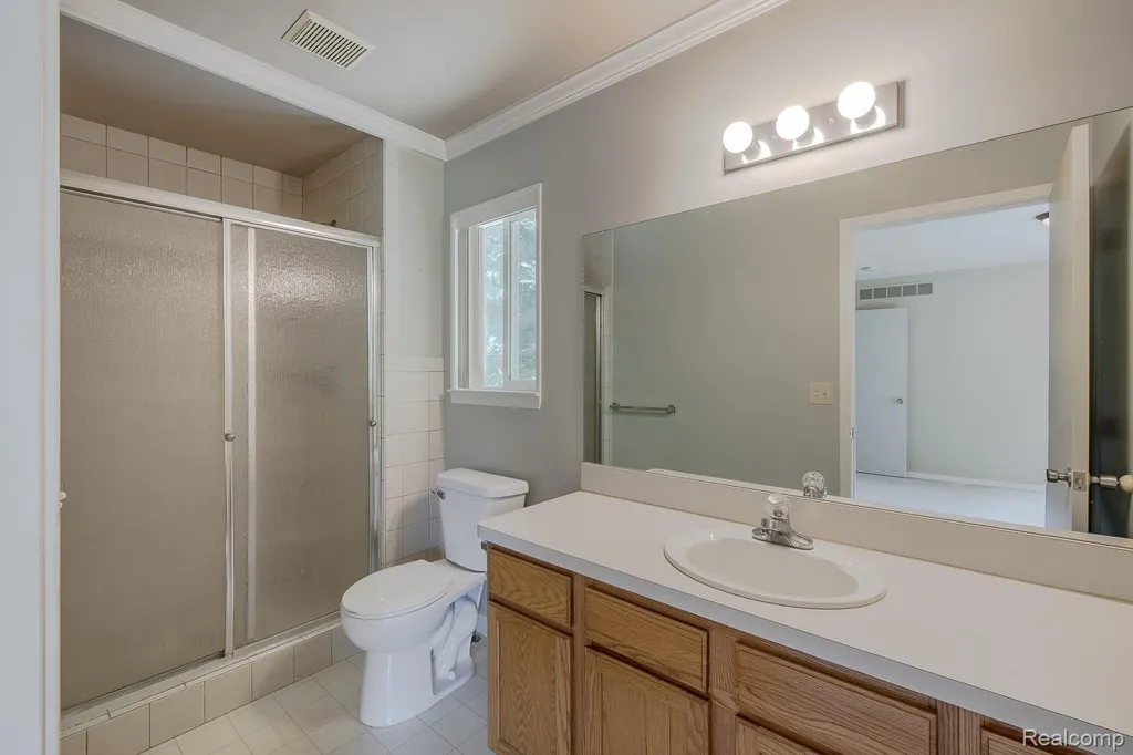312 Reid Road Highland Charter Township MI 48357