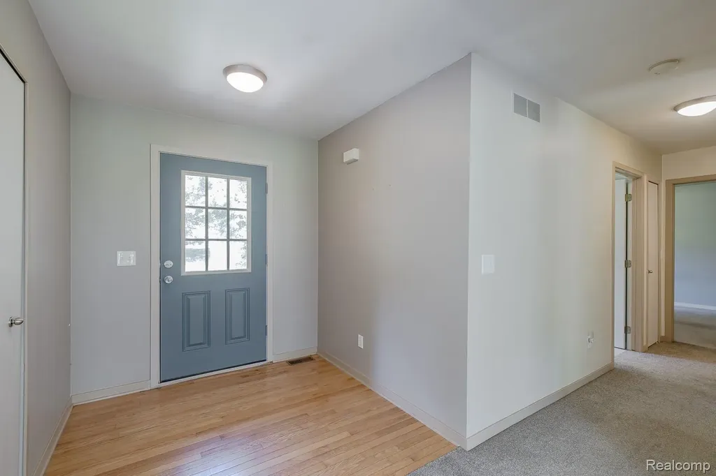 312 Reid Road Highland Charter Township MI 48357