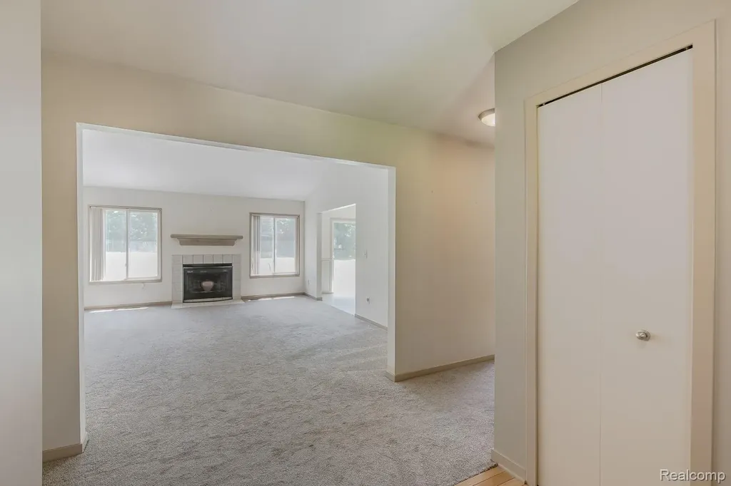 312 Reid Road Highland Charter Township MI 48357