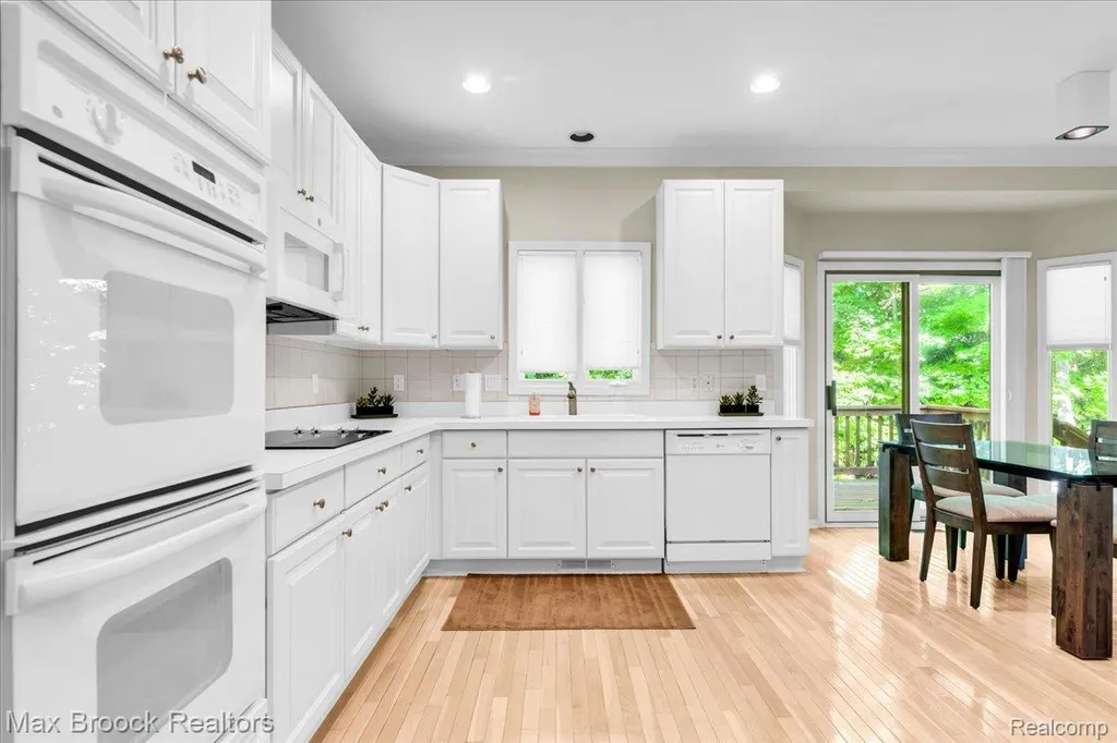 7330 Crackling Creek Circle West Bloomfield Charter Township MI 48322