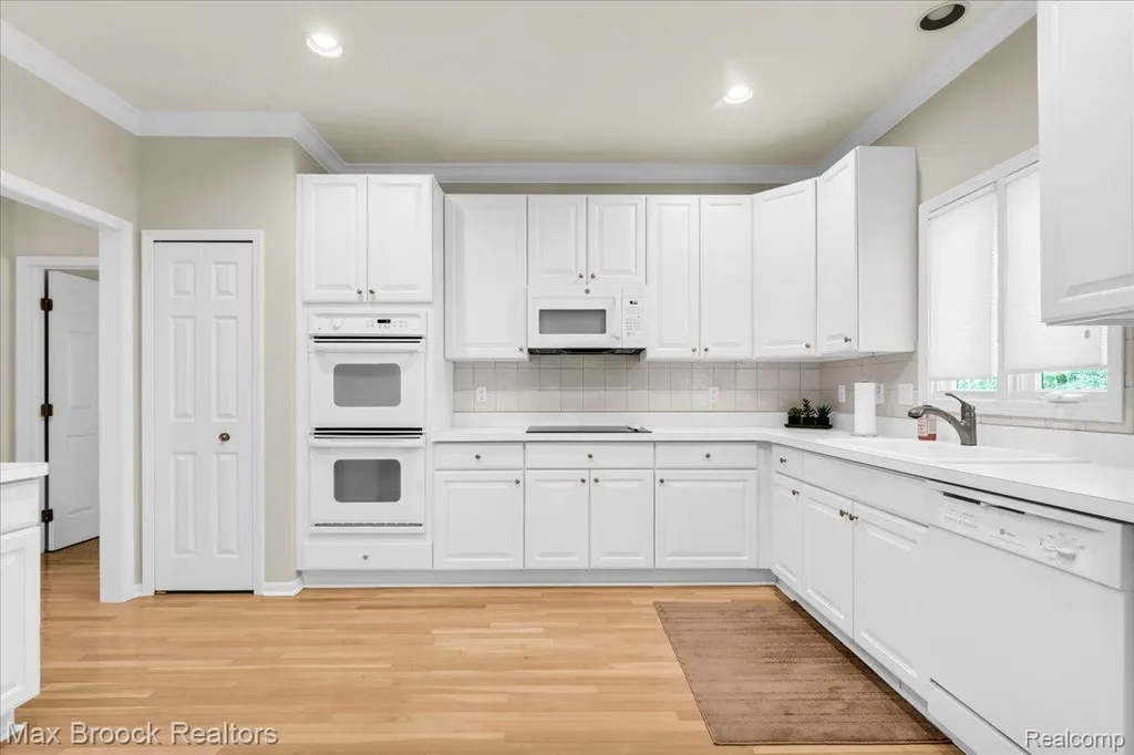 7330 Crackling Creek Circle West Bloomfield Charter Township MI 48322