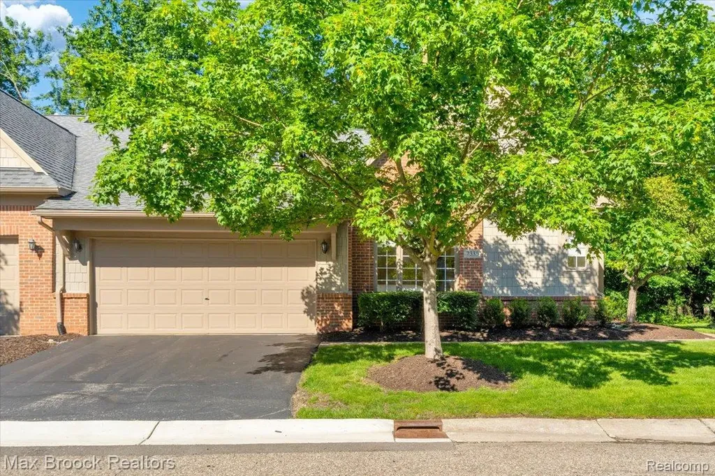 7330 Crackling Creek Circle West Bloomfield Charter Township MI 48322