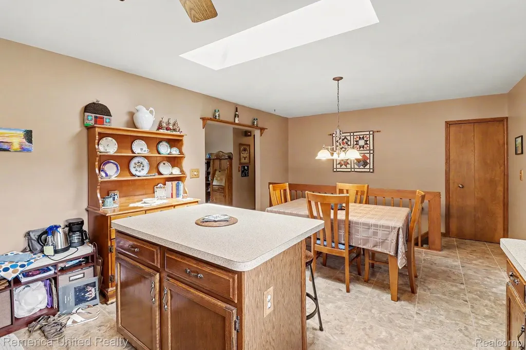 136 Endicott Drive Oceola Township MI 48843