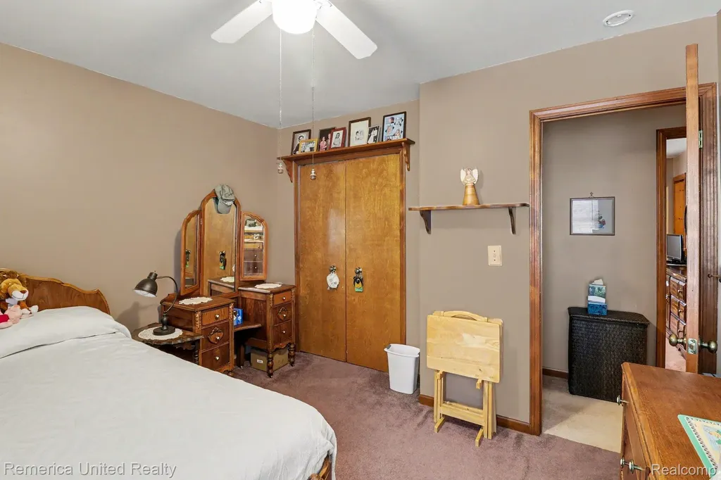 136 Endicott Drive Oceola Township MI 48843