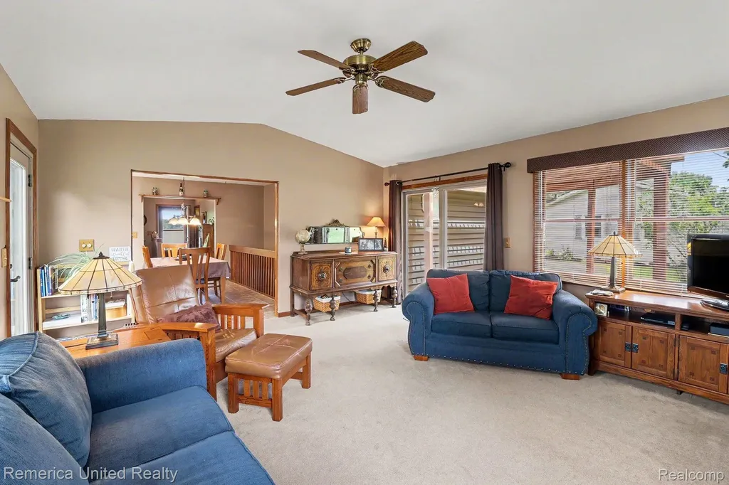 136 Endicott Drive Oceola Township MI 48843