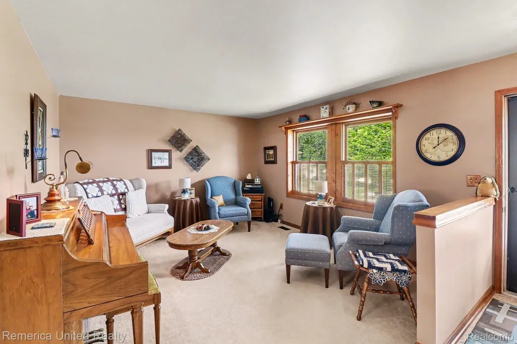 136 Endicott Drive Oceola Township MI 48843