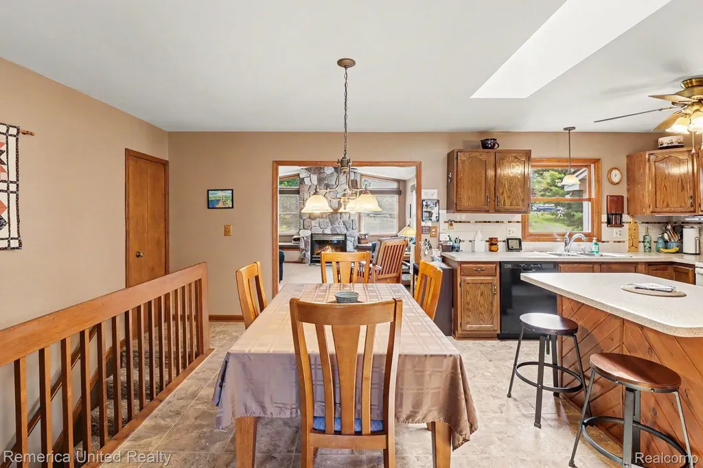 136 Endicott Drive Oceola Township MI 48843