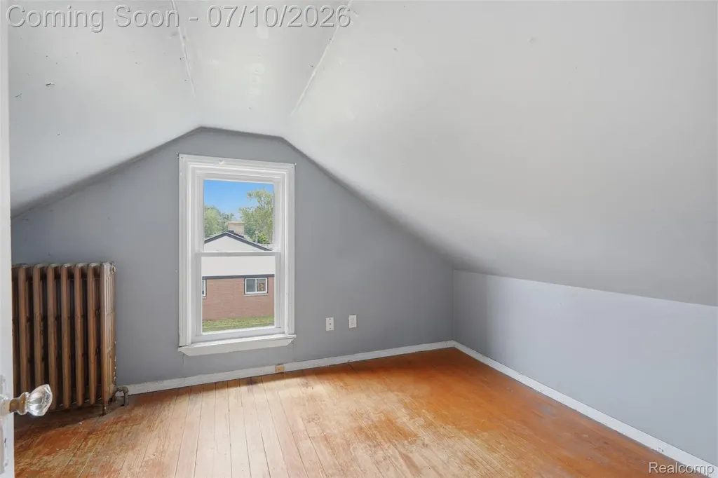 1642 Lathers Street Garden City City MI 48135