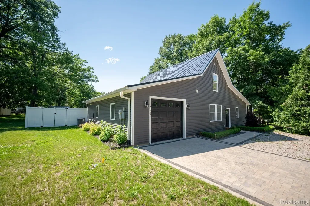 206 Joliet Avenue Roscommon Township MI 48629