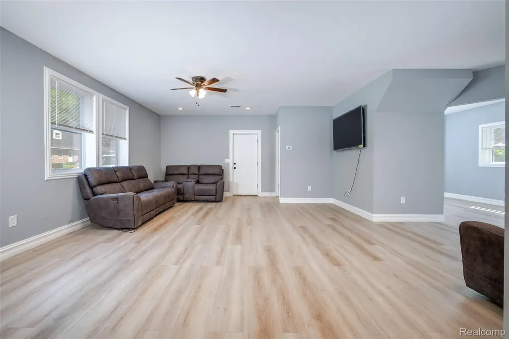 206 Joliet Avenue Roscommon Township MI 48629