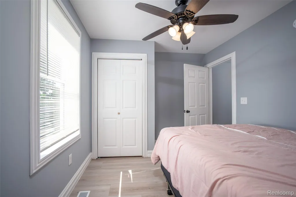 206 Joliet Avenue Roscommon Township MI 48629
