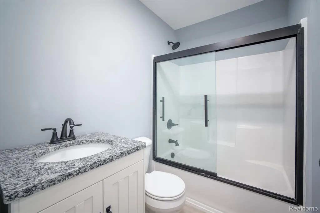 206 Joliet Avenue Roscommon Township MI 48629