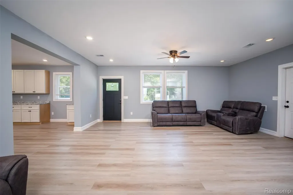 206 Joliet Avenue Roscommon Township MI 48629