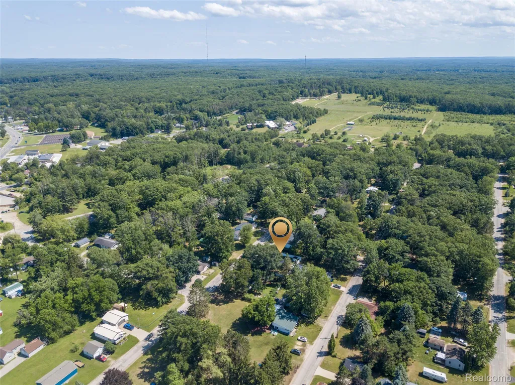206 Joliet Avenue Roscommon Township MI 48629