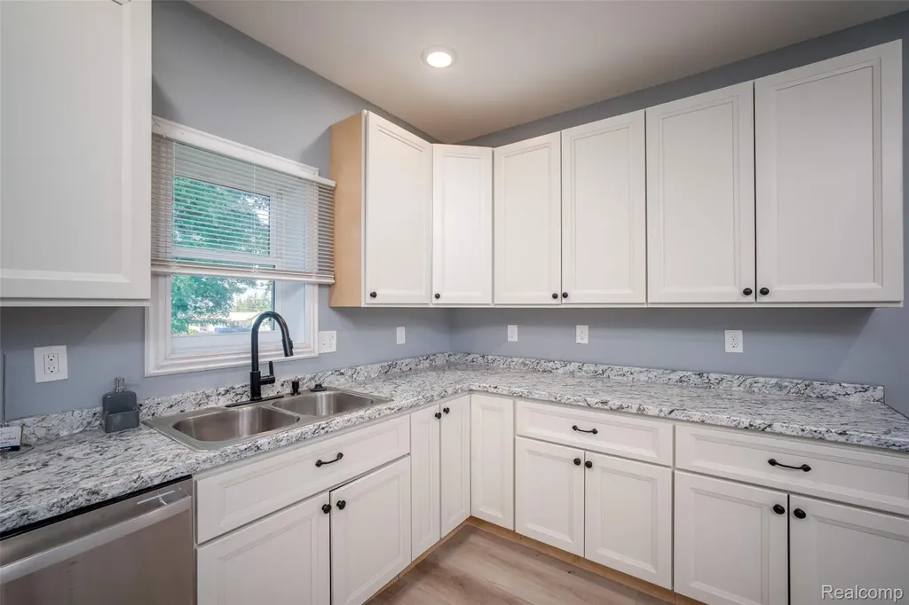 206 Joliet Avenue Roscommon Township MI 48629