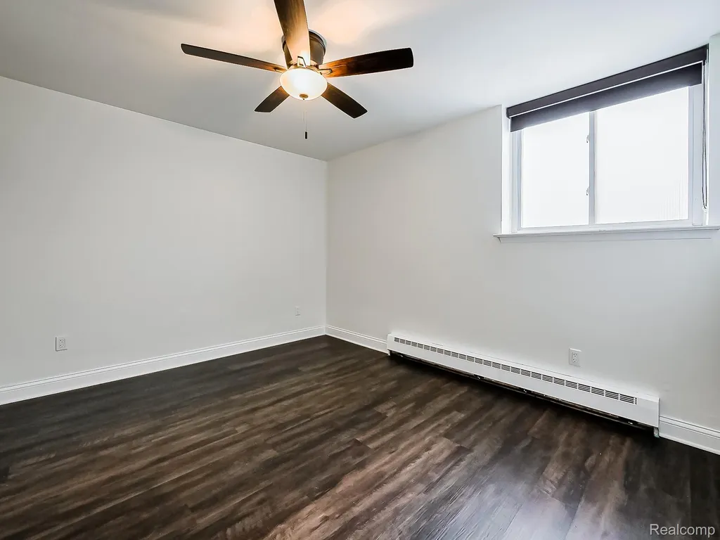 4905 Crooks A2 Road Royal Oak City MI 48073