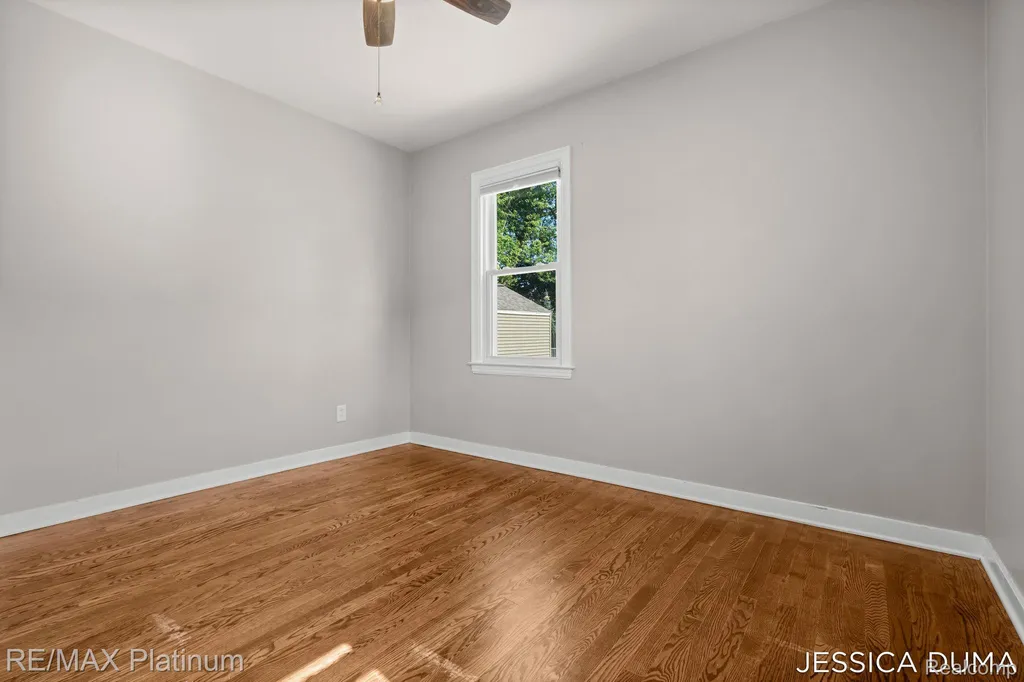 1027 Evelyn Street NE Grand Rapids City MI 49505