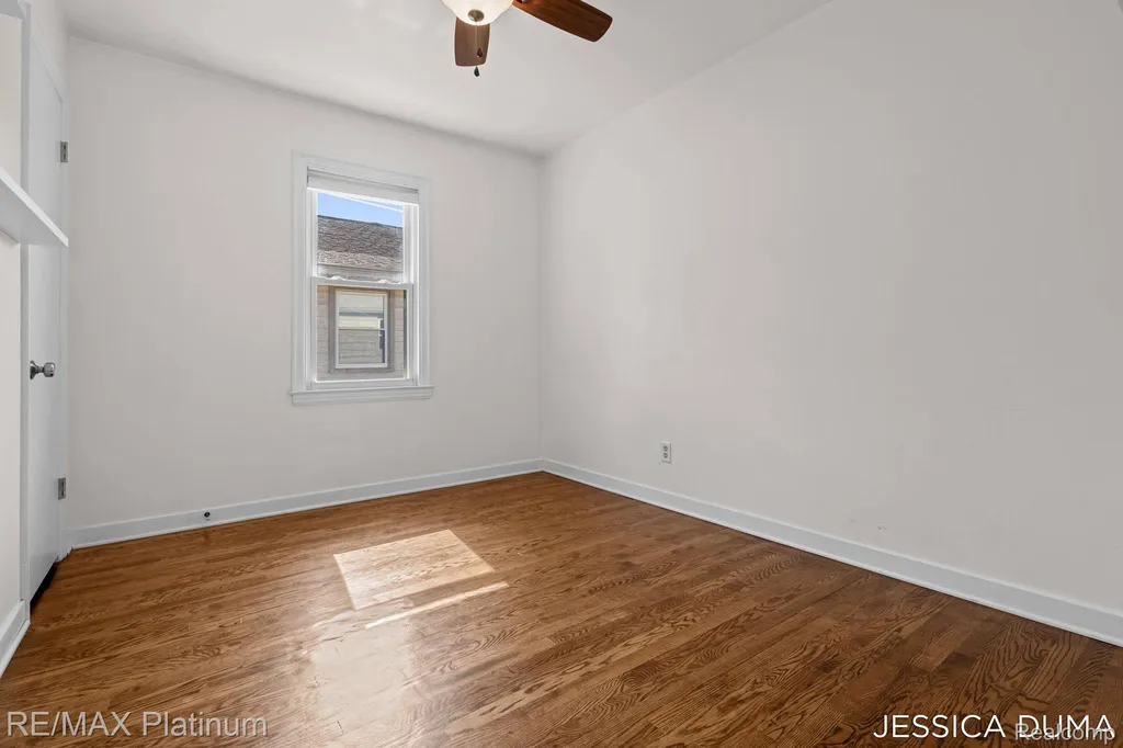1027 Evelyn Street NE Grand Rapids City MI 49505