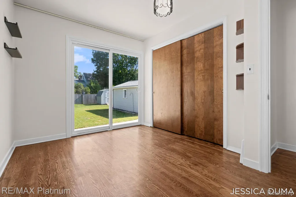1027 Evelyn Street NE Grand Rapids City MI 49505
