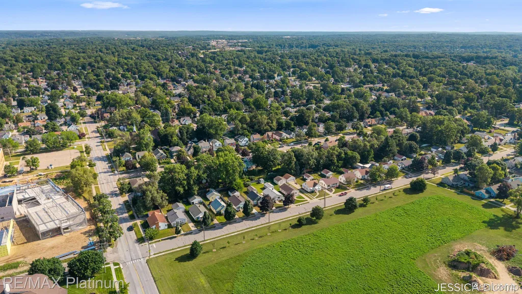 1027 Evelyn Street NE Grand Rapids City MI 49505