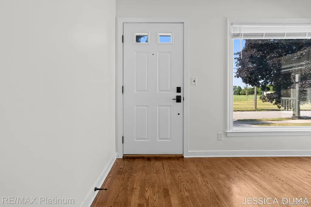 1027 Evelyn Street NE Grand Rapids City MI 49505