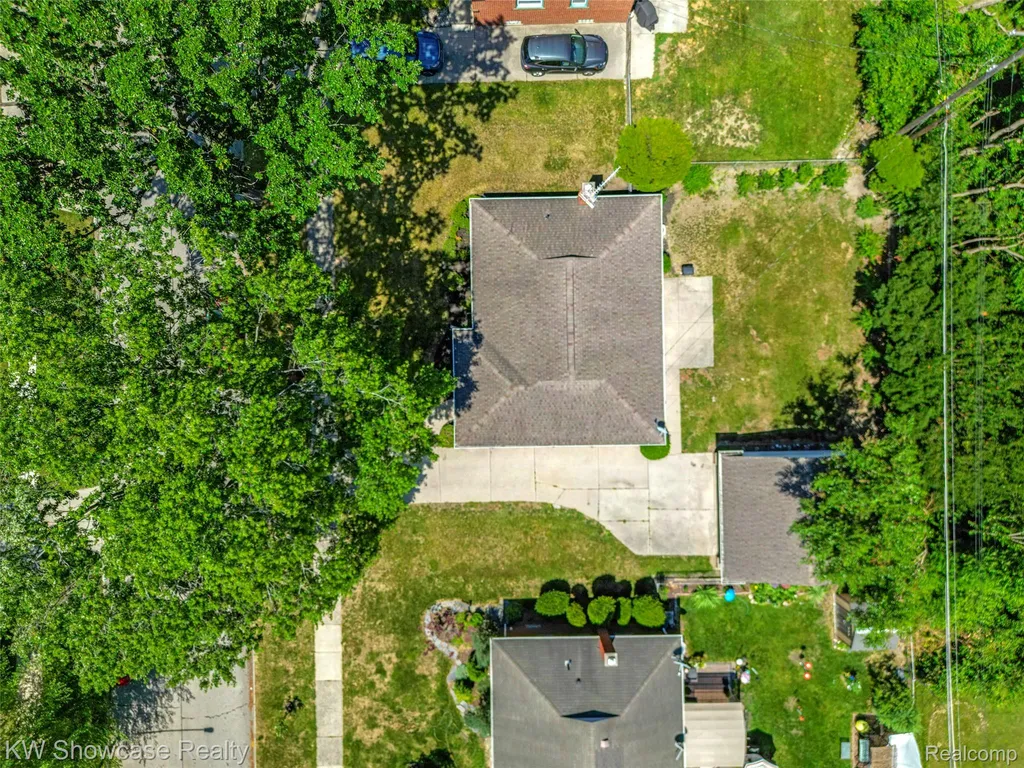 9370 Gillman Street Livonia City MI 48150