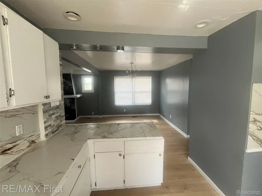 14903 Mapleridge Street Detroit City MI 48205