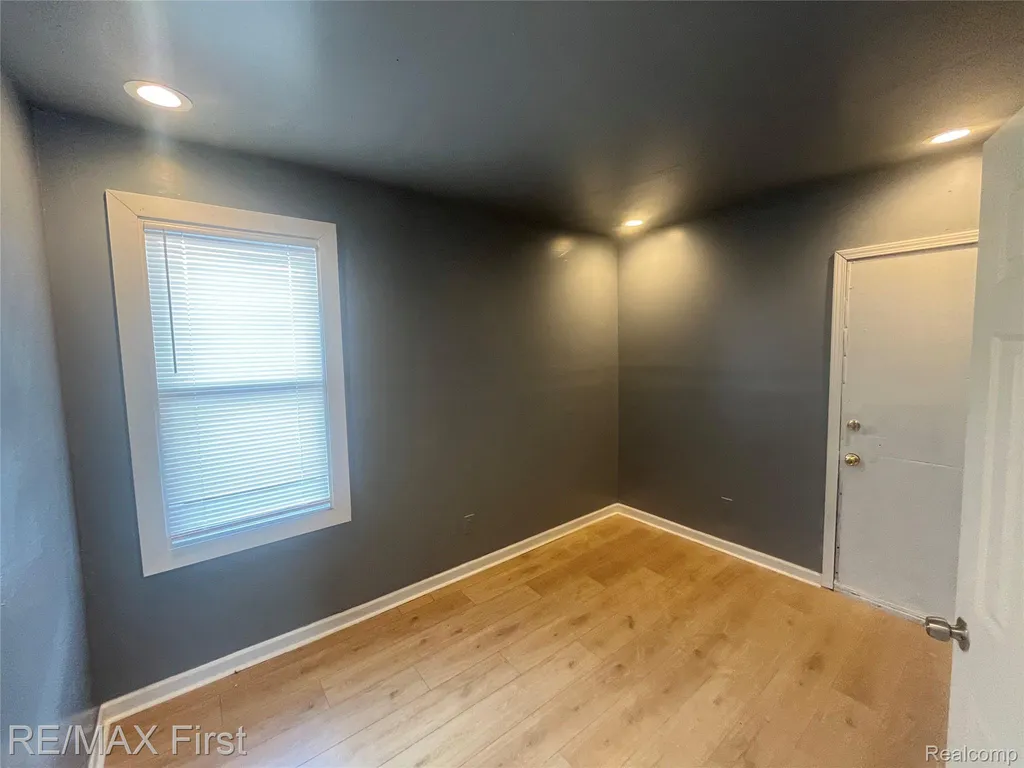 14903 Mapleridge Street Detroit City MI 48205