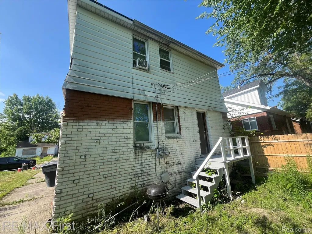 14903 Mapleridge Street Detroit City MI 48205