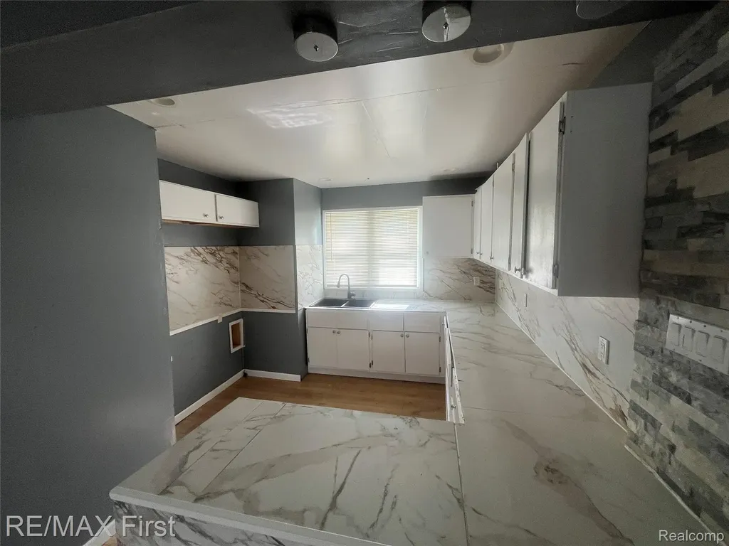 14903 Mapleridge Street Detroit City MI 48205