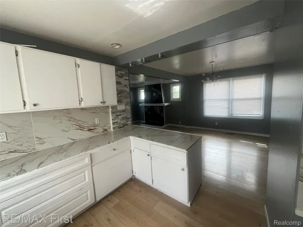 14903 Mapleridge Street Detroit City MI 48205