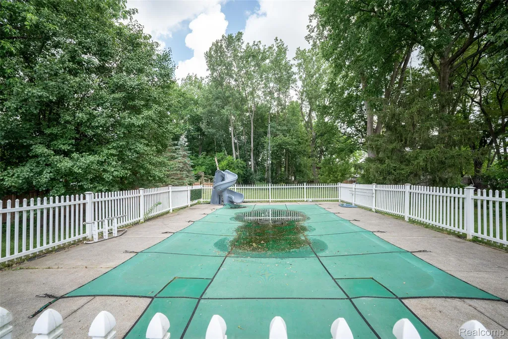 354 W Erie Road Bedford Township MI 48182