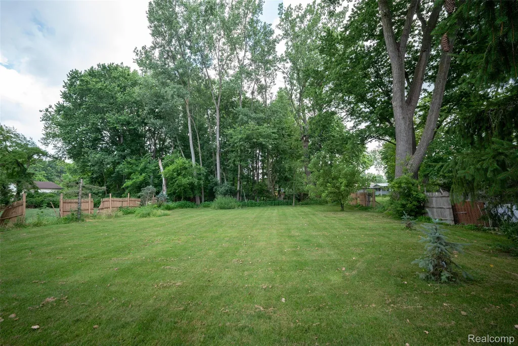 354 W Erie Road Bedford Township MI 48182