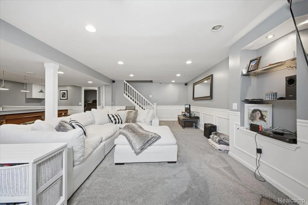 7747 W Pearson Shelby Charter Township MI 48316