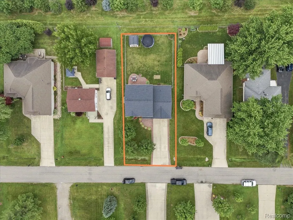 7747 W Pearson Shelby Charter Township MI 48316