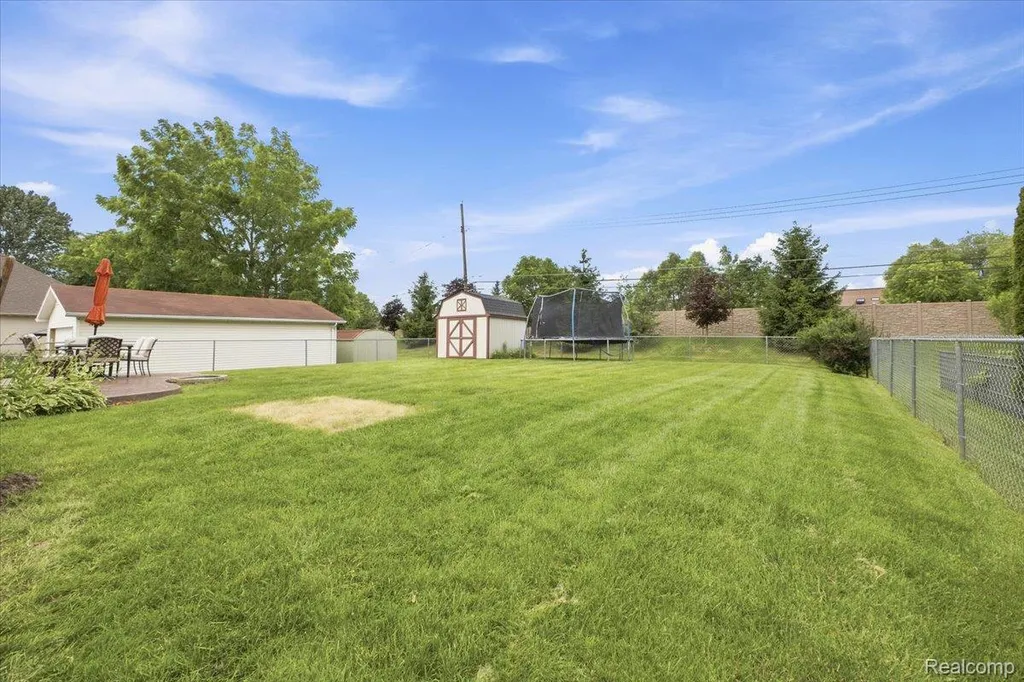 7747 W Pearson Shelby Charter Township MI 48316
