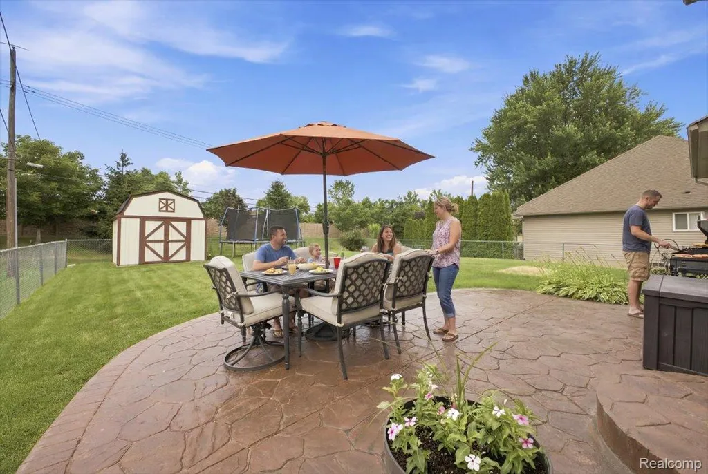 7747 W Pearson Shelby Charter Township MI 48316