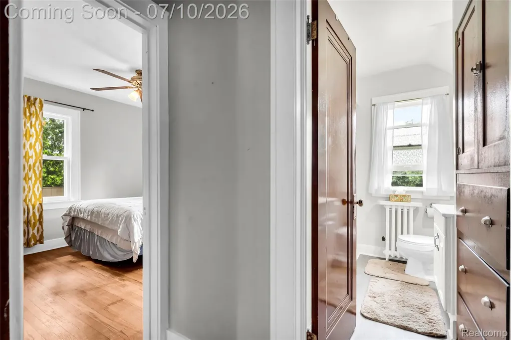 33711 Mulvey Road Fraser City MI 48026