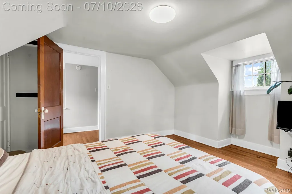33711 Mulvey Road Fraser City MI 48026