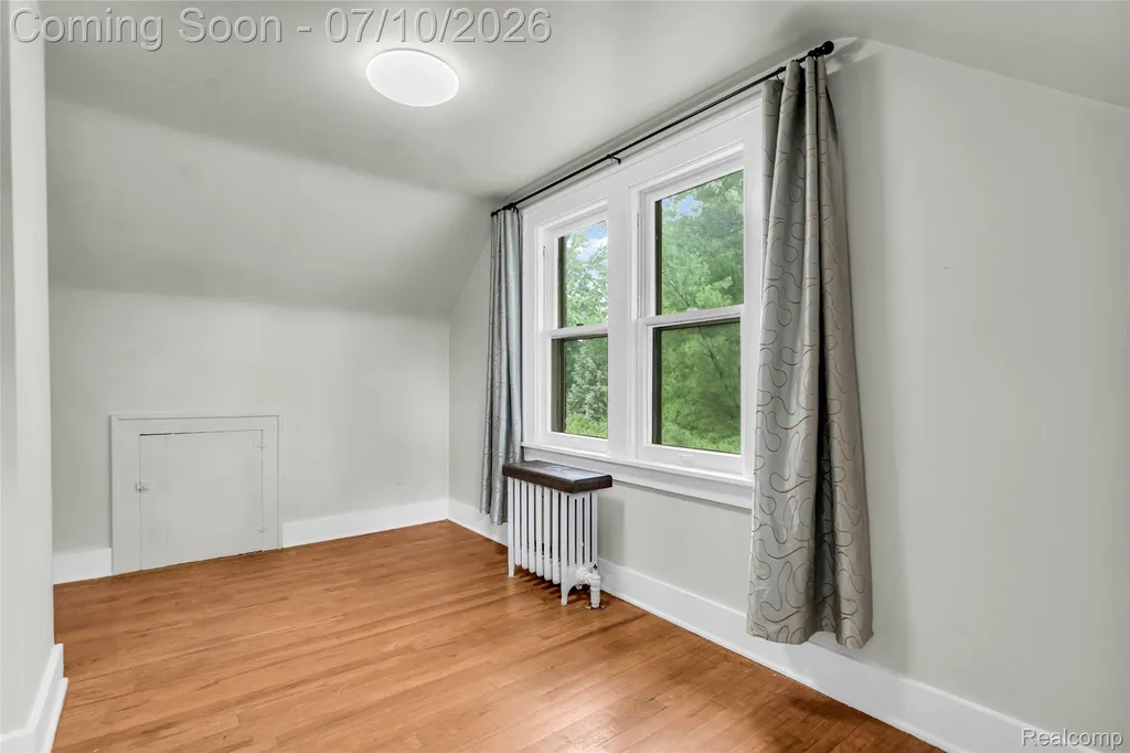 33711 Mulvey Road Fraser City MI 48026