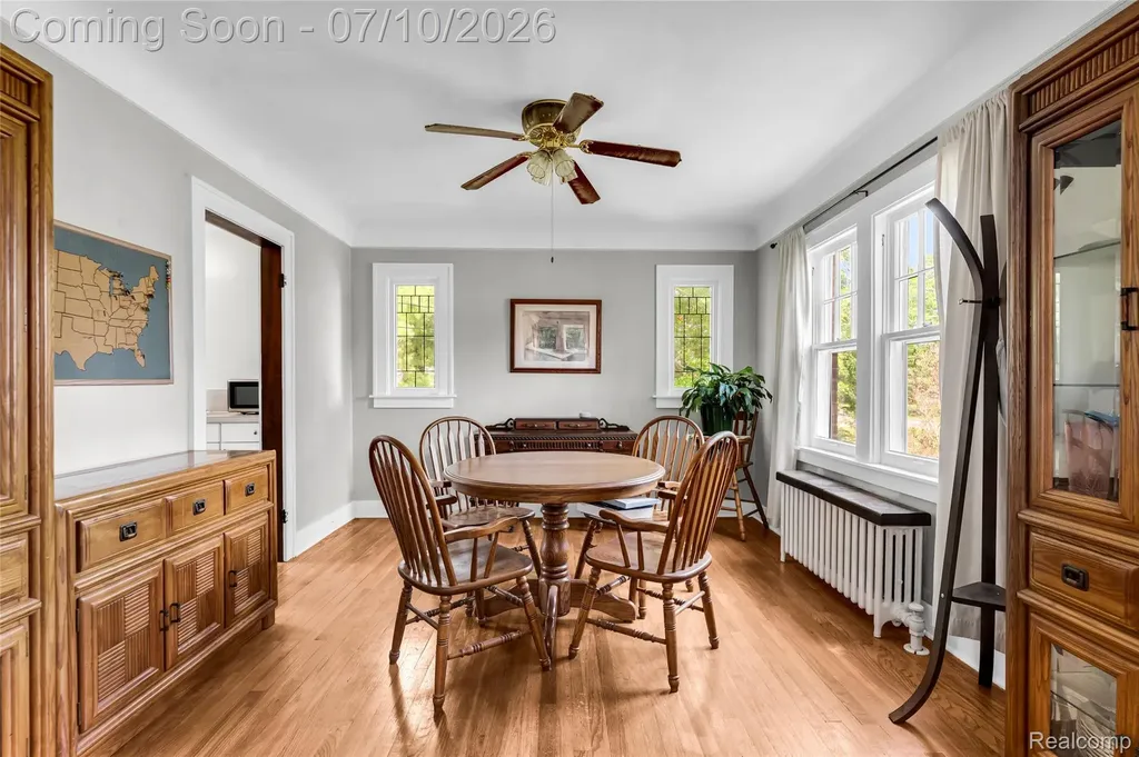 33711 Mulvey Road Fraser City MI 48026