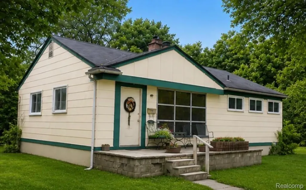 27817 Rosewood Street Inkster City MI 48141
