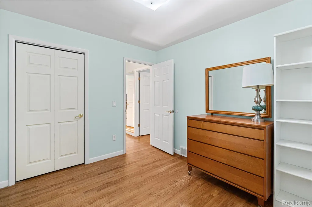 1715 N Oxford Road Oxford Charter Township MI 48371