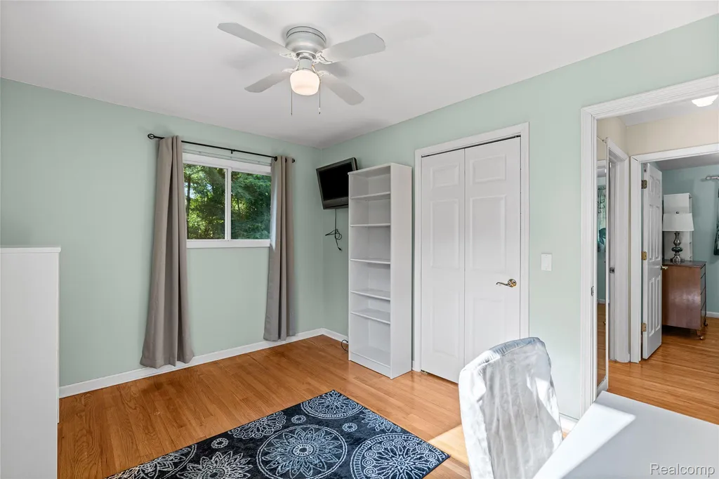 1715 N Oxford Road Oxford Charter Township MI 48371