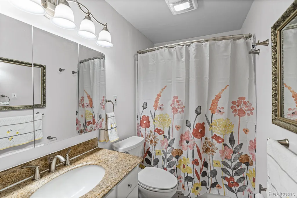 1715 N Oxford Road Oxford Charter Township MI 48371