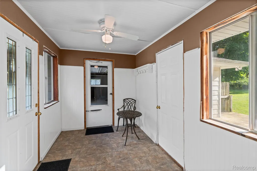 1715 N Oxford Road Oxford Charter Township MI 48371