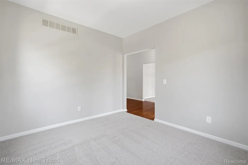 7301 Village Park Drive Independence Charter Township MI 48346