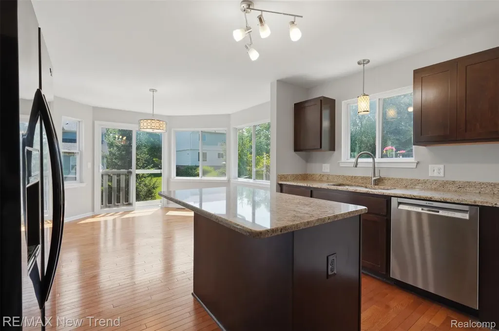 7301 Village Park Drive Independence Charter Township MI 48346