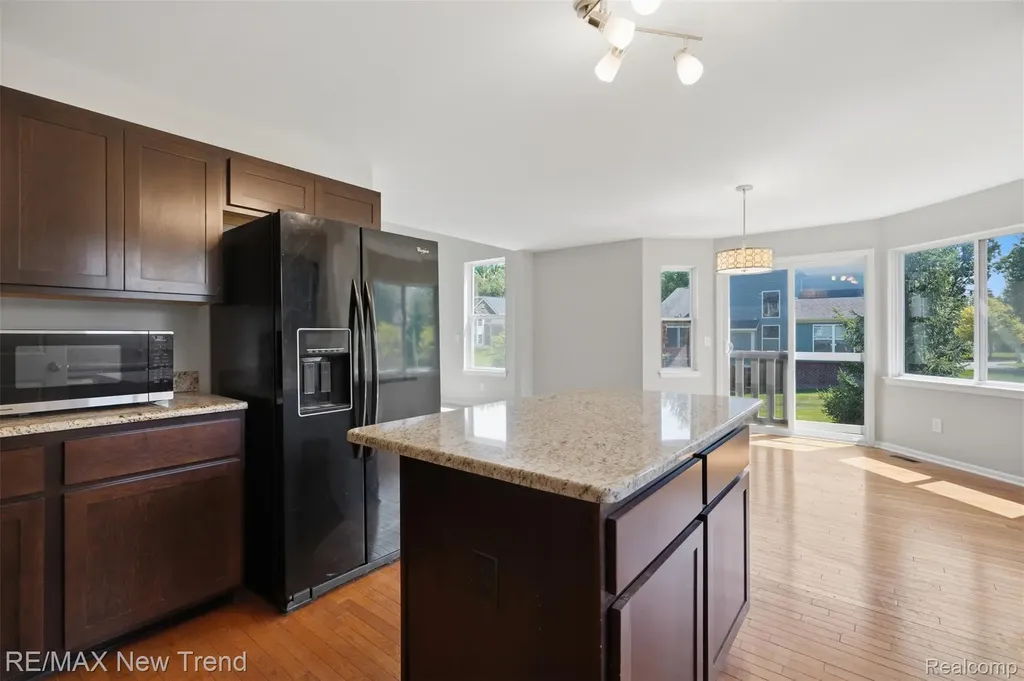7301 Village Park Drive Independence Charter Township MI 48346